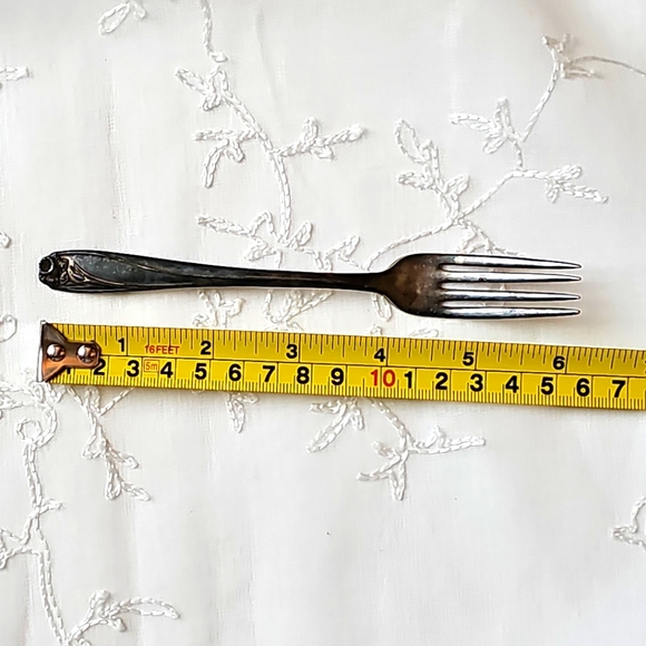 Vintage 1847 Rogers Bros Daffodil Silver Plated Fork, Spring Daffodil Pattern - Picture 11 of 12